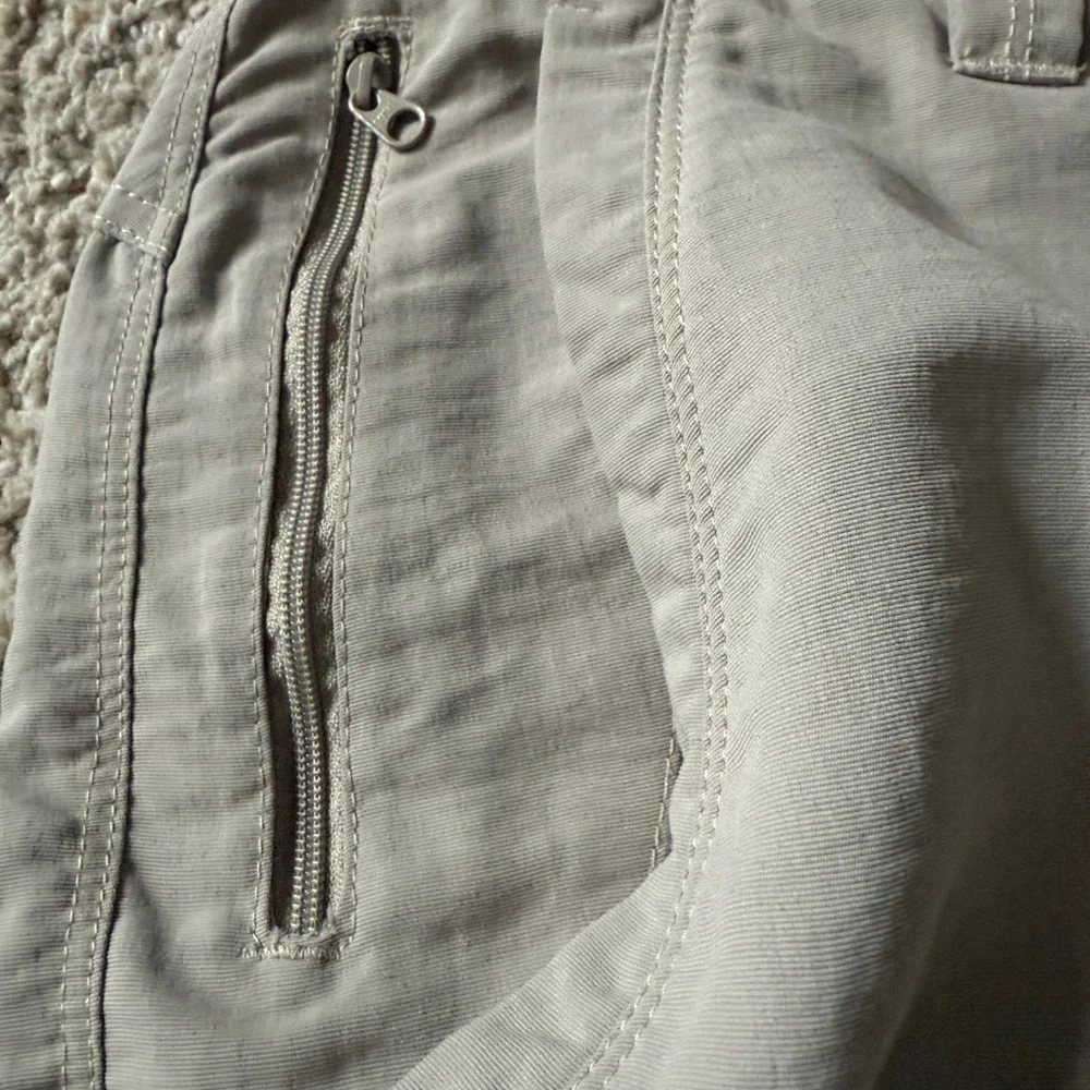 The North Face Tan Cargo Shorts with Relaxed Fit